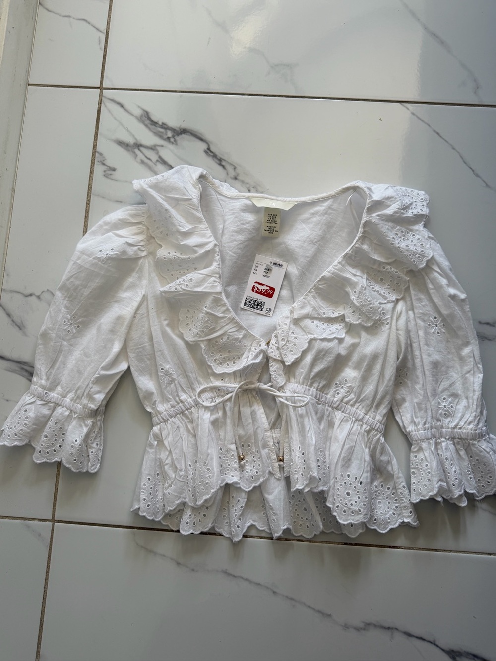 H&M White Eyelet Ruffle Peasant Top